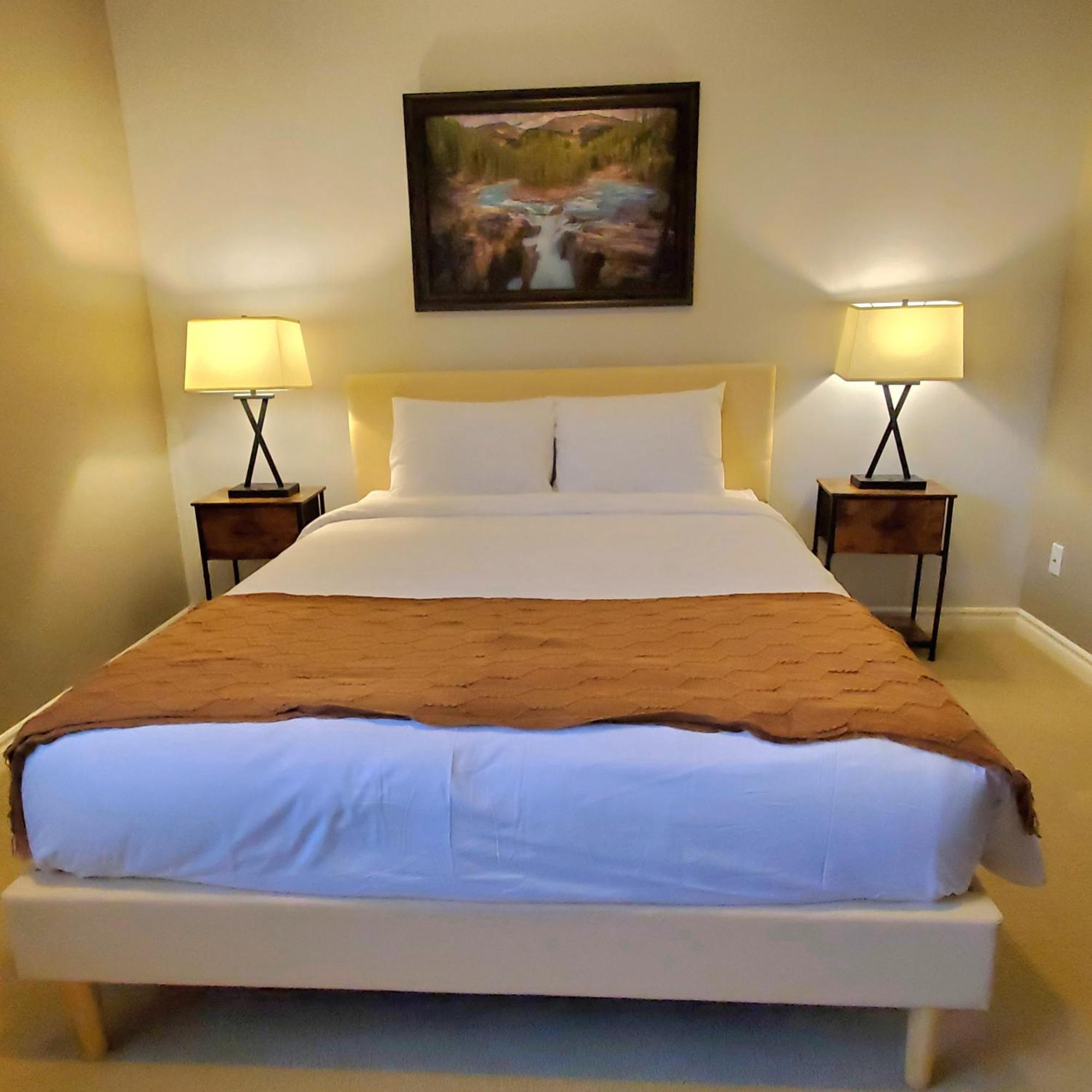 Private 2 Bedrooms Suite Near Hwy 1, Cultus Lake, Heritage Park, Fishing, Coliseum Chilliwack Eksteriør bilde