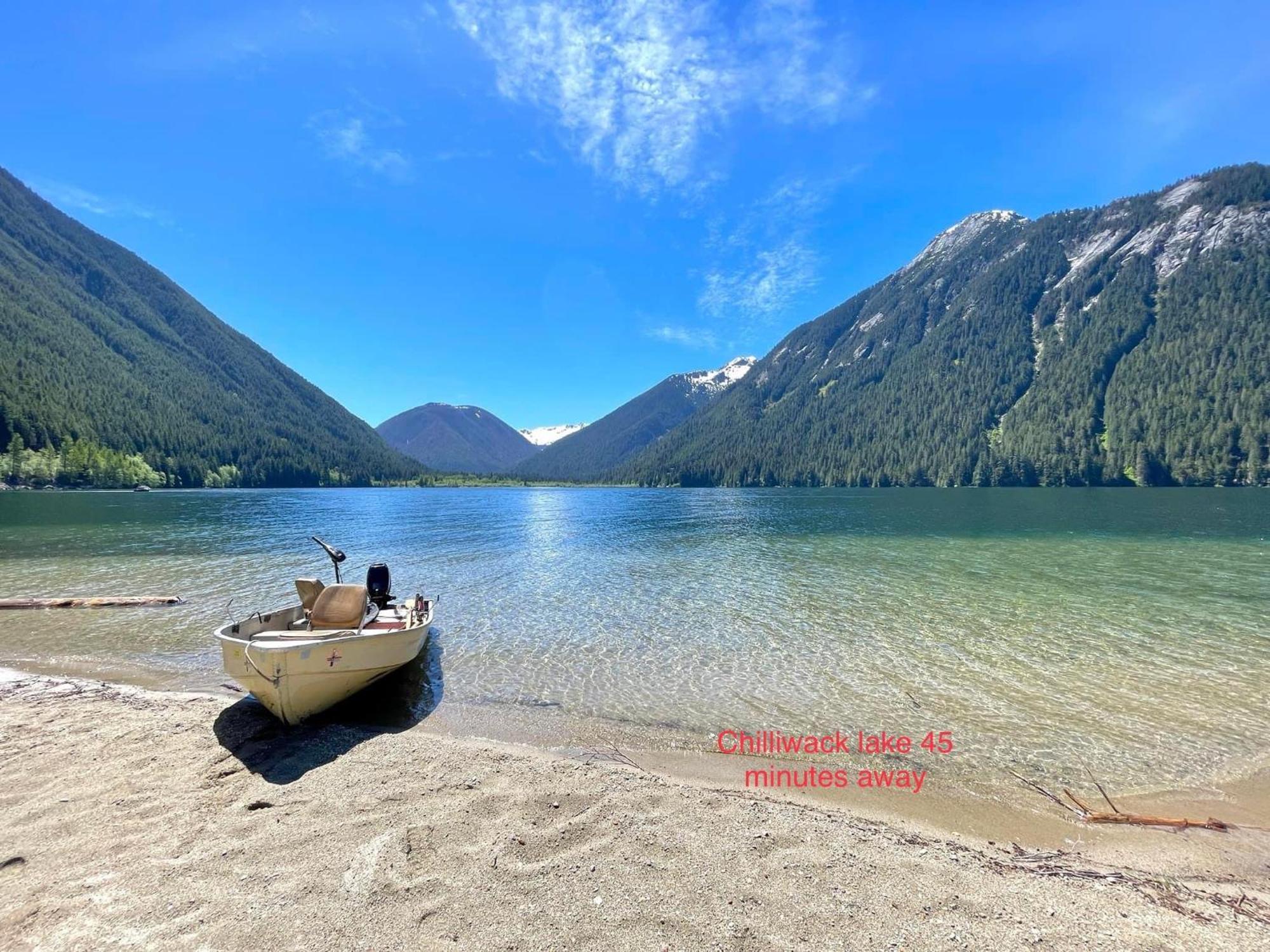 Private 2 Bedrooms Suite Near Hwy 1, Cultus Lake, Heritage Park, Fishing, Coliseum Chilliwack Eksteriør bilde